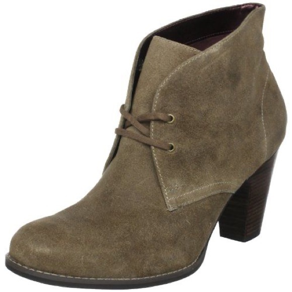 Indigo by Clark’s Water Row Heeled Desert Boot - Picture 1 of 1